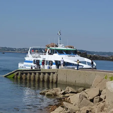 Gite De La Plage Lezardrieux Exterior photo